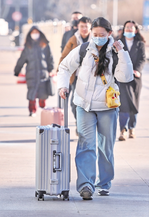 濟南迎返鄉學生客流小高峰